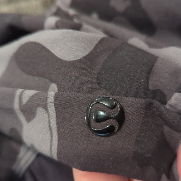 RARE Lululemon Men’s Precise Pant in Grey Camouflage - Picture 10 of 10